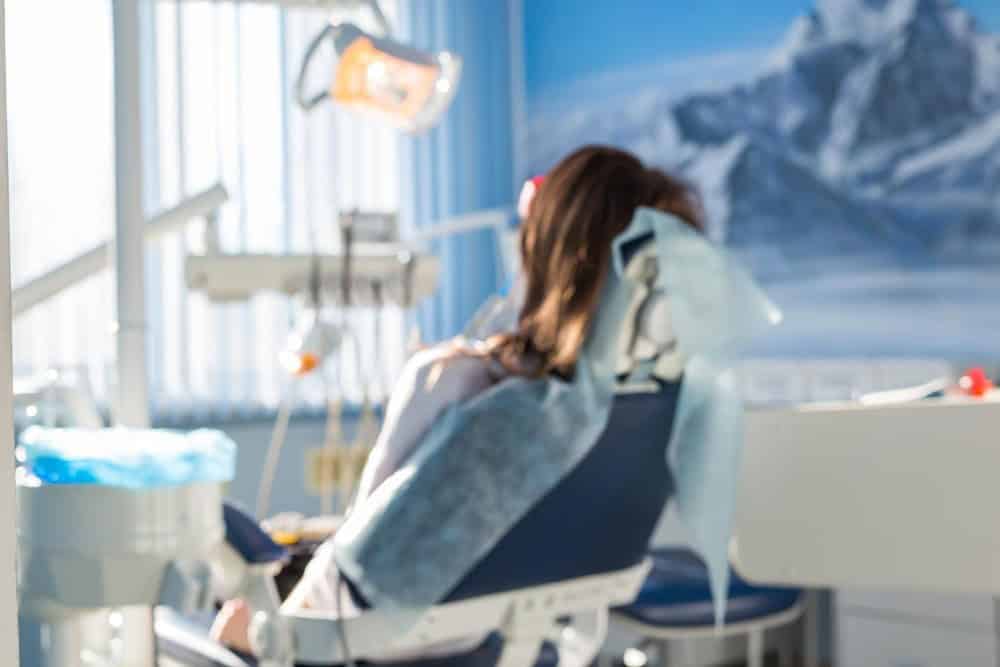 Moderna clínica dental en Albania para tratamientos dentales avanzados.